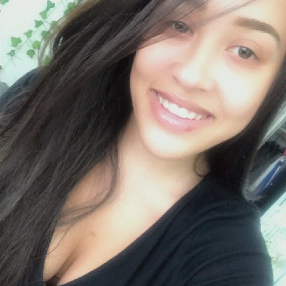 Meet your Posher, Emily